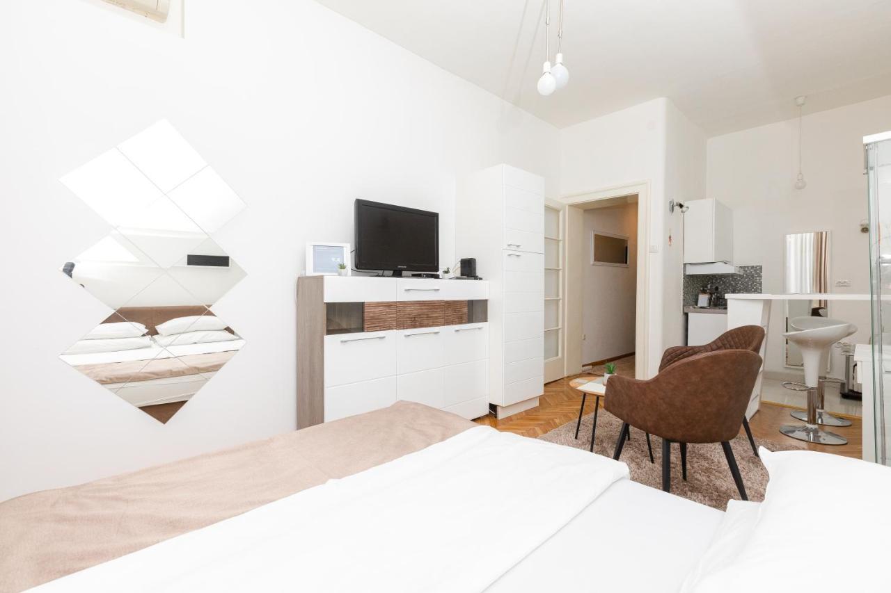 1St Belgrade Apartment ภายนอก รูปภาพ